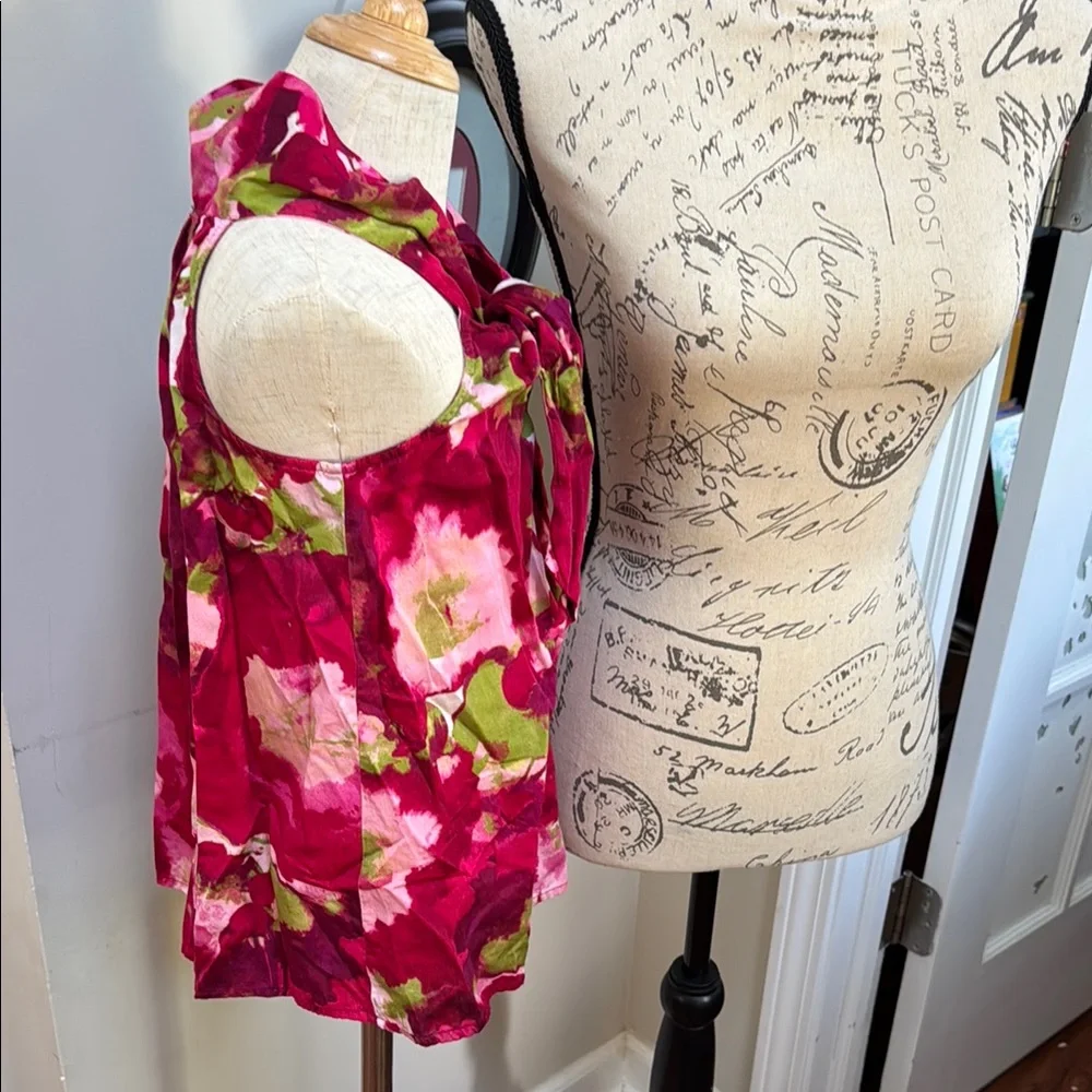 GAP Girls Pink Floral Sleeveless Halter Style  Tie Front Blouse: Stylish!